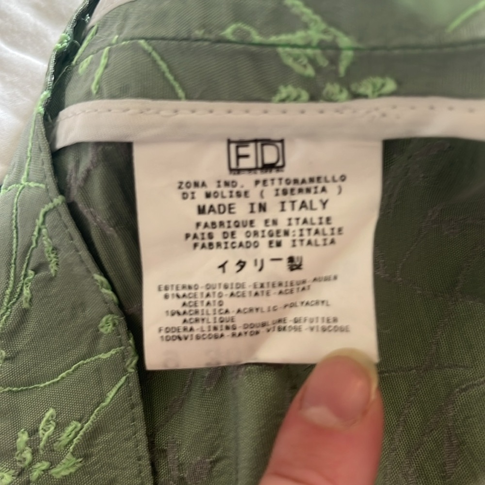 Practically new embroidered jacket - Picture 4 of 4